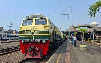 Nostalgia di Stasiun Tawang, Argo Merbabu Usung Livery Terinspirasi Kereta ABL-9000