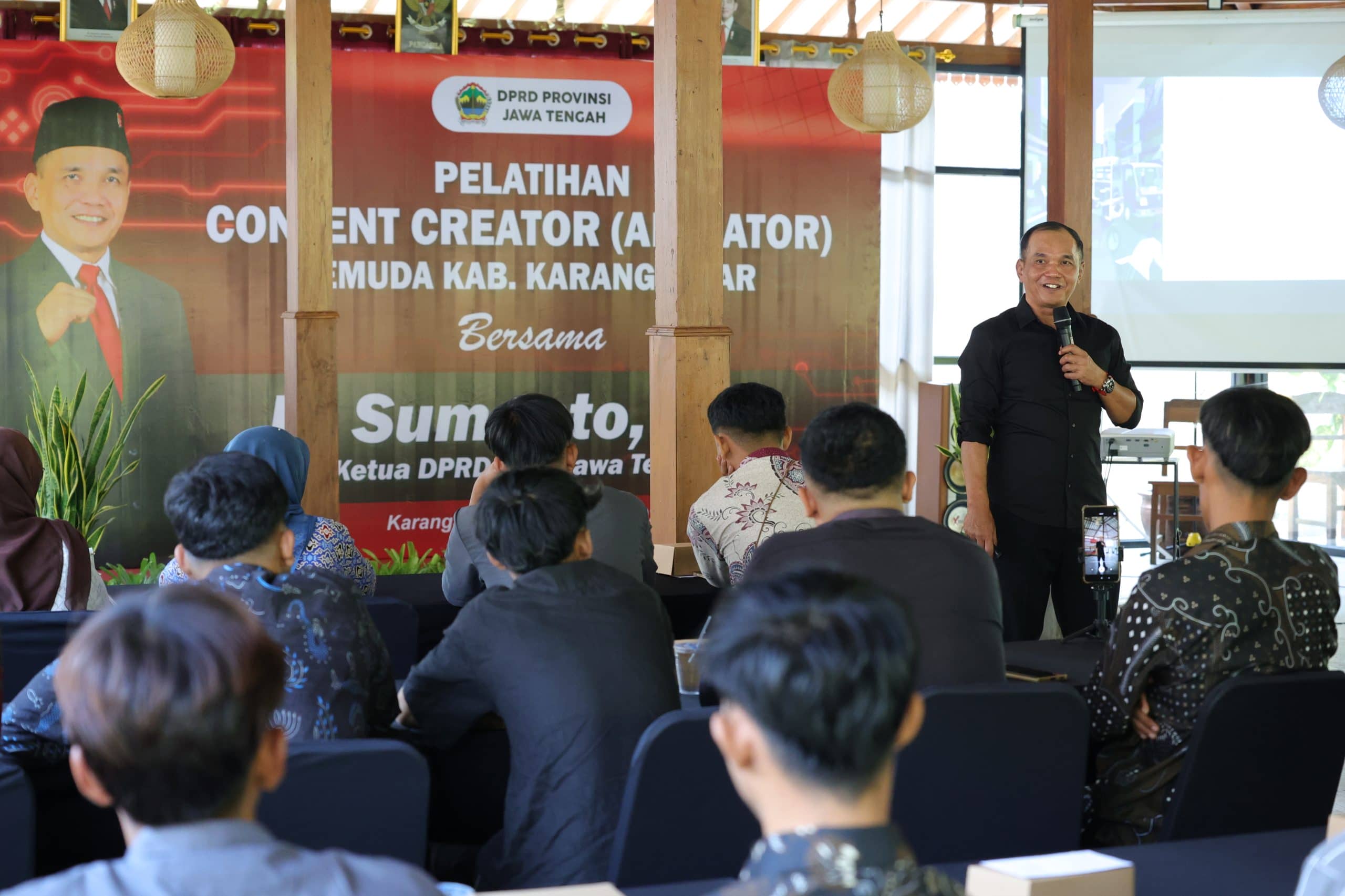 Ketua DPRD Jateng Sumanto