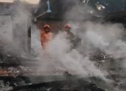 Diduga Korsleting Listrik, Empat Rumah di Blora Ludes Terbakar Dini Hari