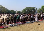 Gelar Salat Istisqa, Warga Genuk Berharap Hujan Segera Turun di Semarang