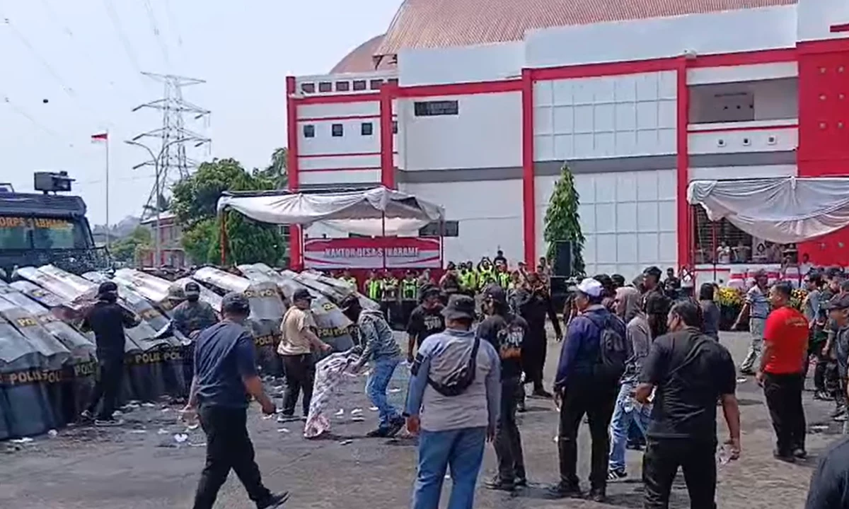 skenario simulasi penanggulangan kerusuhan massa dalam rangka pilkades 2026 Polres Semarang, di kompleks GOR Pandanaran, Wujil, Kabupaten Semarang, Rabu 14 Oktober 2026. (Bowo Pribadi/beritajateng.tv)