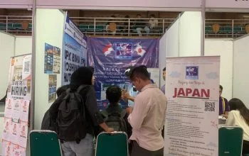 Mahasiswa dan calon lulusan yang berburu lowongan pekerjaan di Jobfair UPGRIS di Balaiurung UPGRIS 7-9 Oktober 2026.