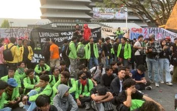 Aksi Dua Tahun Prabowo-Gibran, BEM Semarang Raya Desak Pemerintah Stabilkan BBM hingga Tangani Bencana