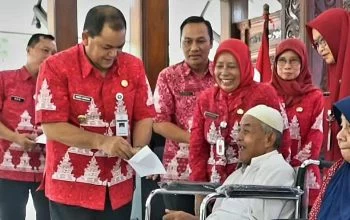 Tekan Angka Kemiskinan, Pemkab Semarang Salurkan Bantuan untuk 199 Warga Penyandang Risiko Sosial