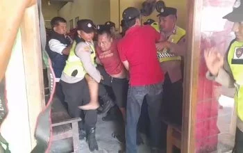 Eksekusi Rumah di Blora Ricuh, Pemilik Melawan hingga Dikeluarkan Paksa Petugas
