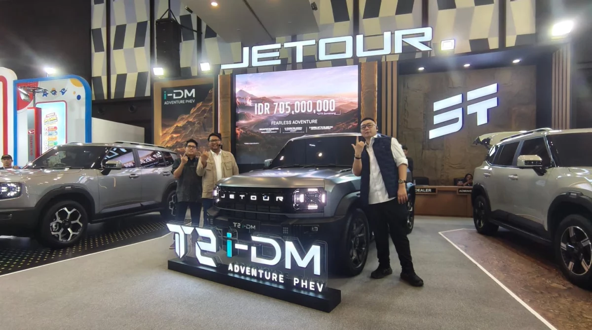 JETOUR T2 i-DM Unjuk Gigi di GIIAS Semarang, Bawa Teknologi PHEV dan Tenaga 360 PS