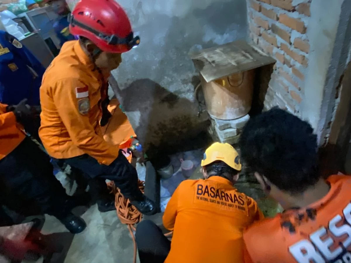 Nenek 97 Tahun Tewas Terjatuh ke Sumur di Semarang Barat, Diduga Terpeleset Saat Menimba Air