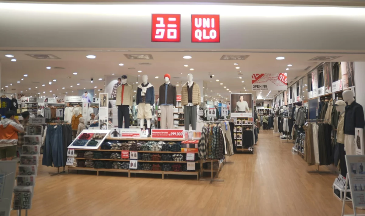 UNIQLO Hadir di 23 Semarang Shopping Centre, Enam Produk UKM Lokal Mejeng di Dalam Toko