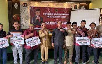 Salurkan Bantuan KUBE di Karanganyar, Sumanto Berharap Kesejahteraan Masyarakat Meningkat