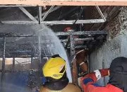 Diduga Korsleting Listrik, Rental Game di Suruh Semarang Ludes Terbakar, Kerugian Capai Rp100 Juta