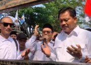 Dijaga Ketat Polisi, Massa Pendukung dari Pati Doakan Agar Vonis Bebas: Bebaskan Haji Sudewo Ya Allah