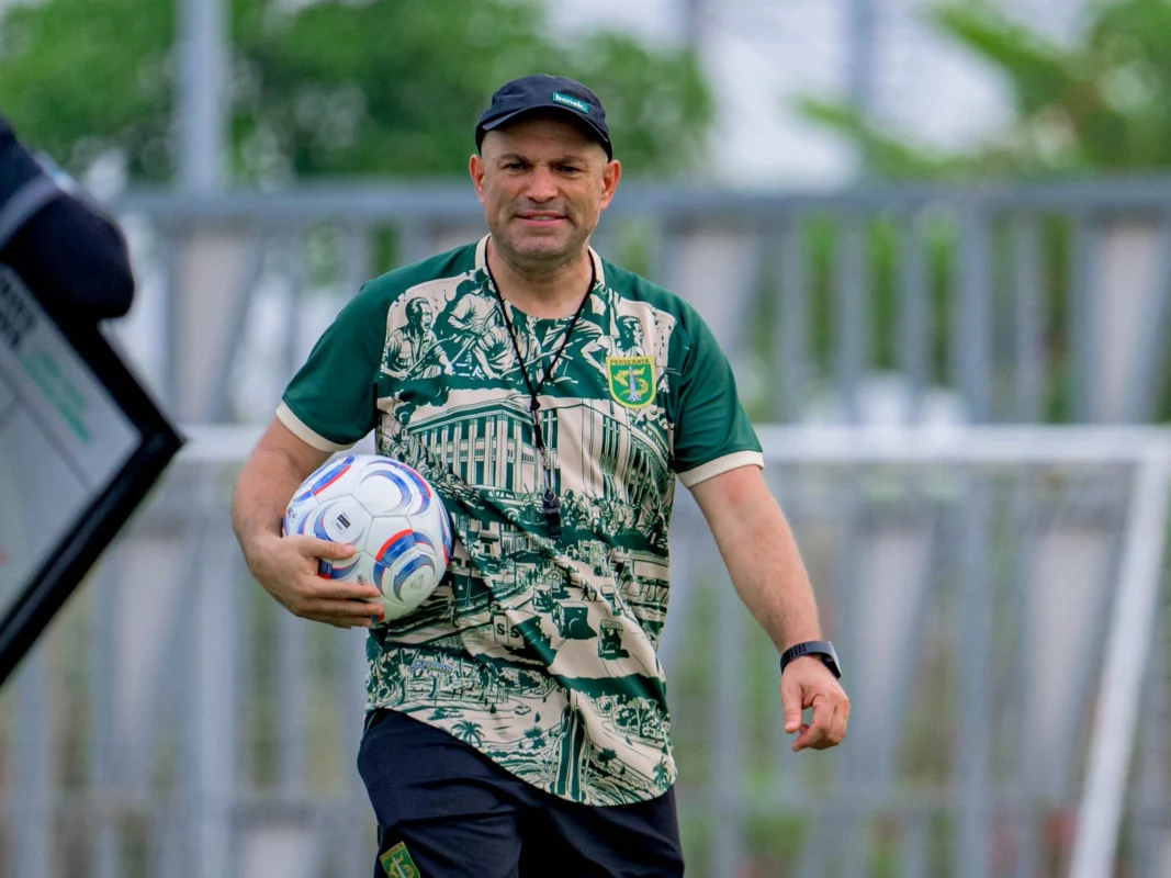 Pelatih Persebaya Bernardo Tavares. (Foto: Dok. Persebaya)