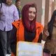 Menangis Saat Bacakan Pleidoi, Fadia Arafiq: Ibu Selalu Cari-cari Saya, Beliau Belum Tahu Kasus Ini