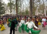 Seribu Penari Tayub Guncang Goa Terawang Blora, Anggota DPR RI Eva Monalisa Ikut Joget