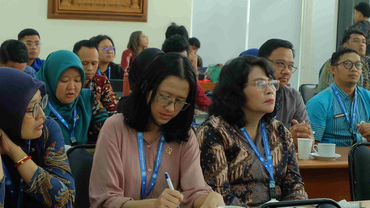 Para kepala sekolah dan guru peserta kegiatan International Educators Forum 2026, yang digelar dalam rangka Dies Natalis ke-70 UKSW. (Bowo Pribadi/beritajateng.tv)