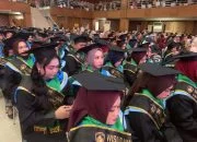 Wisuda ke-84 UPGRIS, Rektor Ingatkan Pentingnya Skill dan Integritas