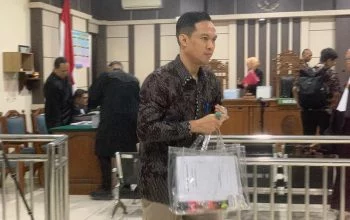 Pledoi di Sidang Korupsi Bupati Cilacap Nonaktif, Syamsul Auliya Rachman Minta Bebas dan Bantah Perintah Iuran THR
