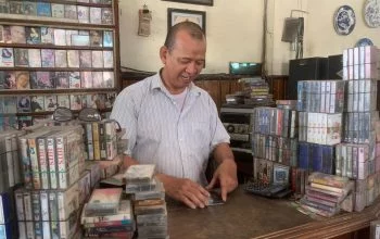 Nostalgia Retronomic, Berburu Kaset Pita Lawas dari Warung Nasi Padang di Semarang