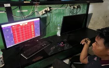 Polda Jateng Tangkap Pemain Judi Online dan Operator di Warnet Semarang