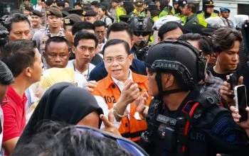 Temui Pendukung Usai Divonis 8,5 Tahun Penjara, Sudewo: Sabar Ya, Sampai Jumpa