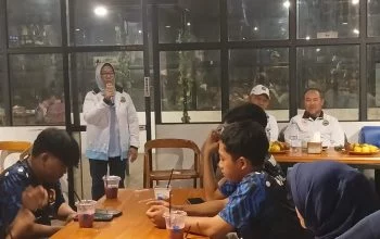 Wakil Bupati Blora Sri Setyorini saat ramah tamah bersama KONI Blora dan kontingen Blora pada Pekan Olahraga Provinsi (Porprov) Jateng XVII 2026. (Heri/beritajateng.tv)
