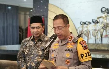 Kapolda Jawa Tengah Irjen Pol Roy Hardi Siahaan saat konferensi pers di lobi Mapolda Jateng, Kota Semarang, Jumat sore, 30 Oktober 2026. (Made Dinda Yadnya Swari/beritajateng.tv)