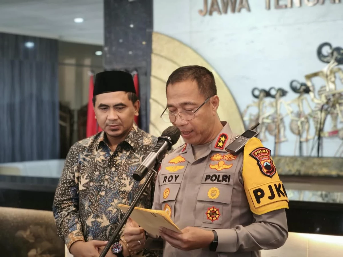 Kapolda Jawa Tengah Irjen Pol Roy Hardi Siahaan saat konferensi pers di lobi Mapolda Jateng, Kota Semarang, Jumat sore, 30 Oktober 2026. (Made Dinda Yadnya Swari/beritajateng.tv)